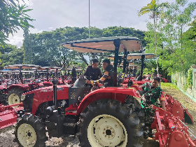 Dukung Ketahanan Pangan,  Ratusan Alsintan Dibagikan