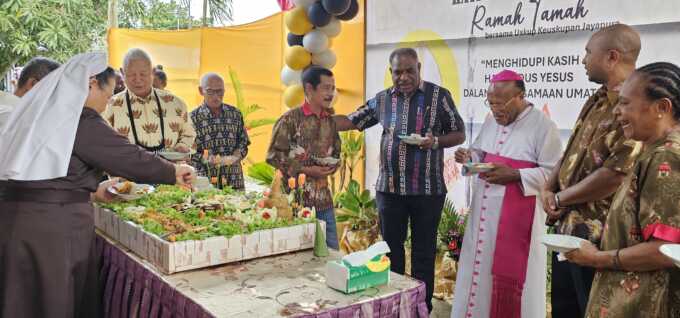 Wali Kota Berharap Umat Katolik Jadi Garda Terdepan Jaga Kedamaian