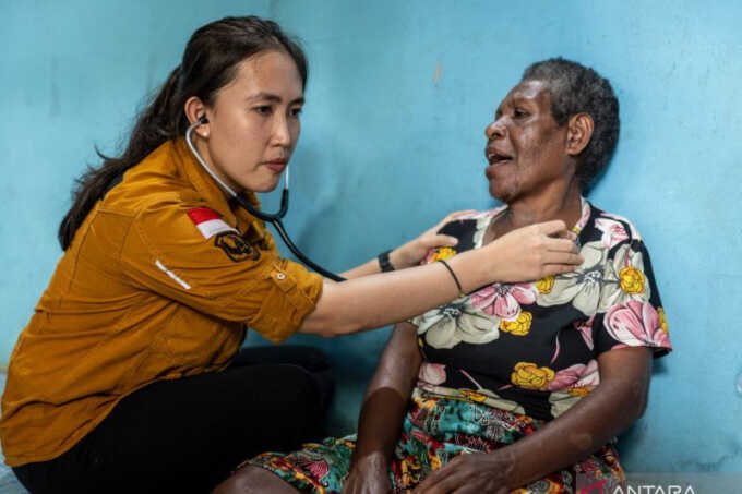 Tiap Hari Makan Daun Singkong Membuat Kaki Tak Lagi Mampu Menahan Tubuh
