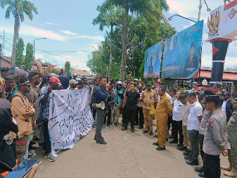 Aliansi Pemuda dan Mahasiswa Gelar Aksi Tuntut Pembakaran Mahkota Cenderawasih