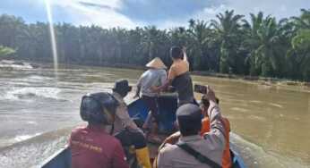 Hitungan Detik Lumpur Masuk Rumah, Sepotong Roti Jadi Bekal
