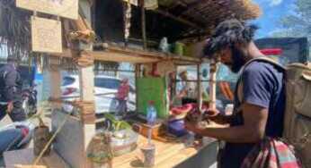 Jualan Kopi Dengan Gerobak Nyentrik, Pakai Ranting dan Atap Ilalang