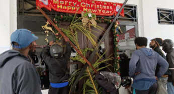 Pemkab Dinilai Lamban, Honorer Palang Kantor Bupati Sarmi