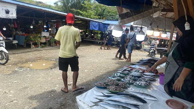 pasar ikan Youtefa