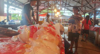 Stok Menipis, Harga Ikan di Pasar Pharaa Sentani Masih Tinggi