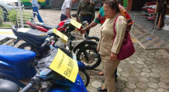 Kejari Merauke Lelang Sejumlah Barang Rampasan Tindak PIdana Umum