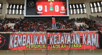 Sejarah! Persipura Bukukan 12.881 Penonton