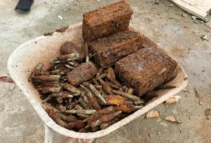 Amunisi dan Granat di Dok V