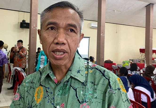 foto kiri 2 rektor ISBI