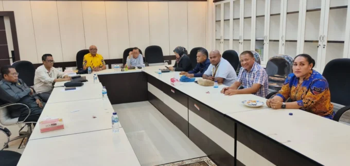 1-Lima Fraksi DPR Papua