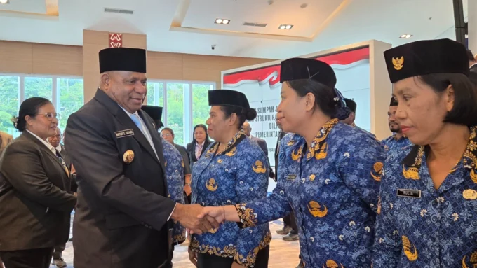 1-pejabat yang baru dilantik