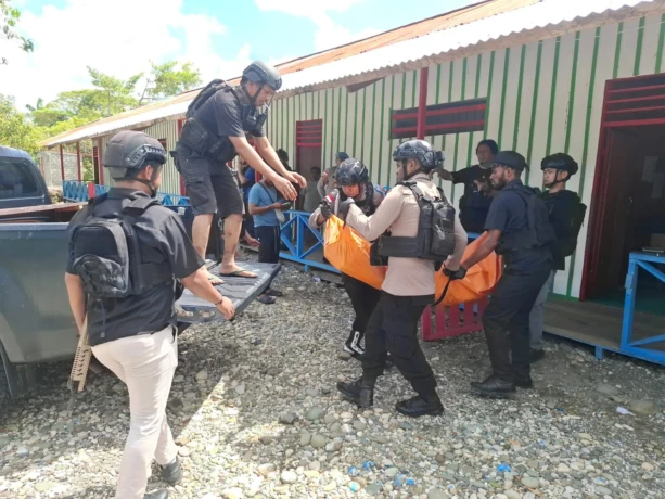 2-jenazah Daniel Datti