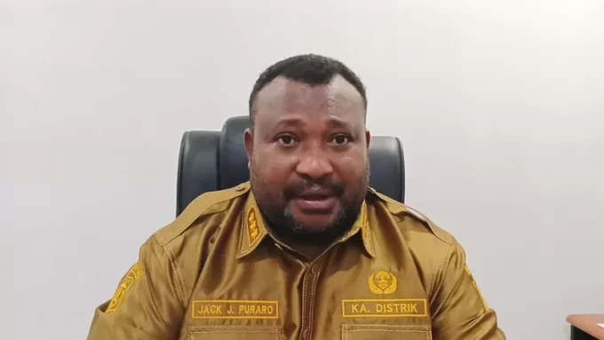 Kepala Distrik Sentani, Jeck Puraro