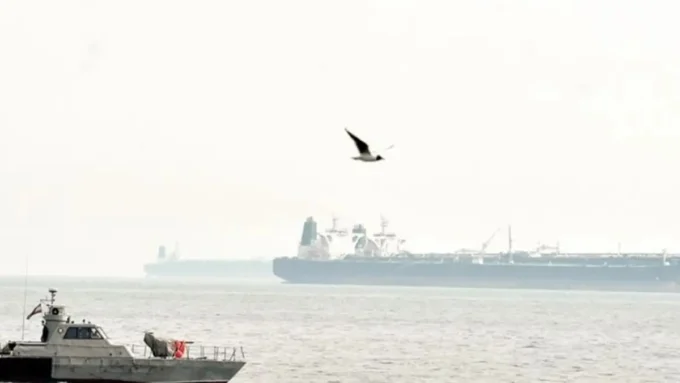 Jalur Ditutup, Dua Kapal Indonesia Tertahan di Selat Hormuz