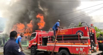 Ada Ledakan Saat 22 Rumah Prajurit Terbakar