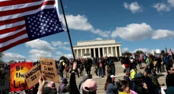 Gelombang Protes “No Kings” di AS Meledak