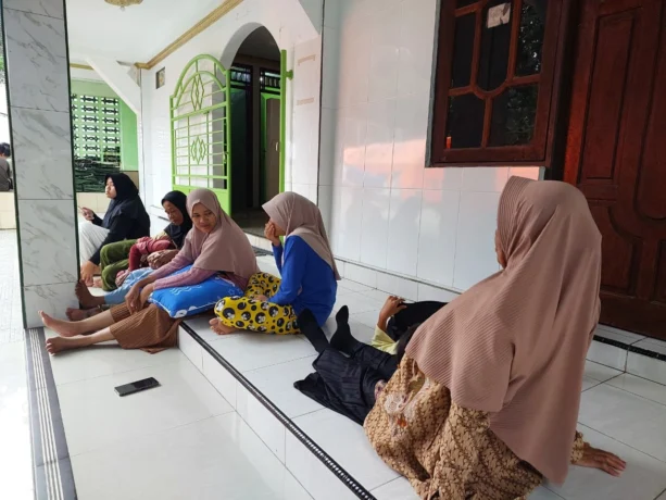 Sebagian Ditampung Kerabat, Seorang Janda Tiga Anak Masih Bingung Cari Tempat
