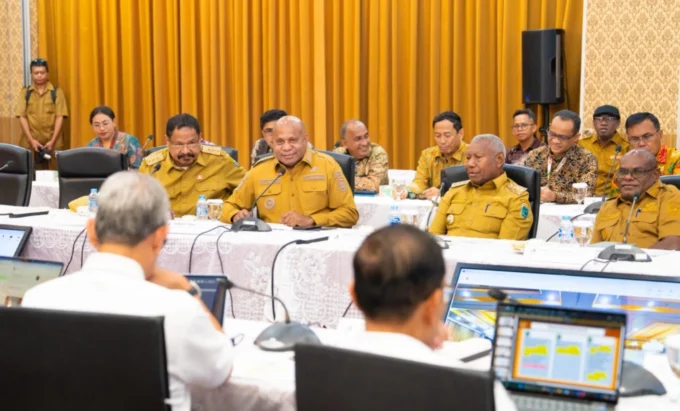 1-Enam Gubernur Papua