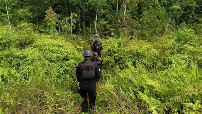 Muncul Teriakan dari Hutan, Tak Lama Mobil Ditembak