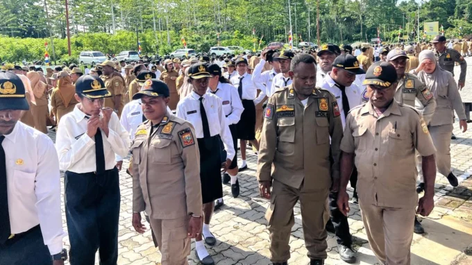 Bupati Keerom Ancam Sanksi Tegas ASN Terlibat Pelanggaran Disiplin