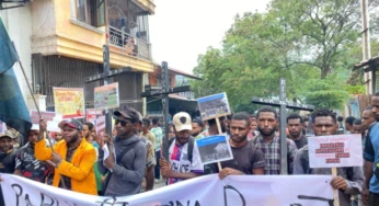 Salib Hitam Bentuk Protes Mahasiswa