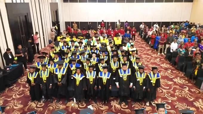UM Papua Luluskan 112 Sarjana dan Magister Ilmu Komunikasi