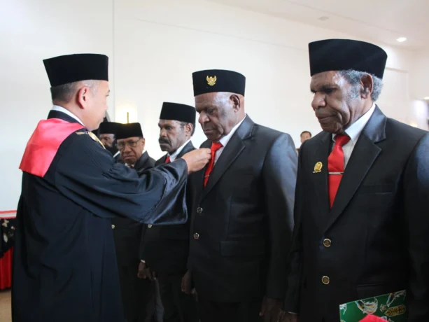 8 Anggota DPRK Lanny Jaya dari Jalur Otsus Papua Dilantik