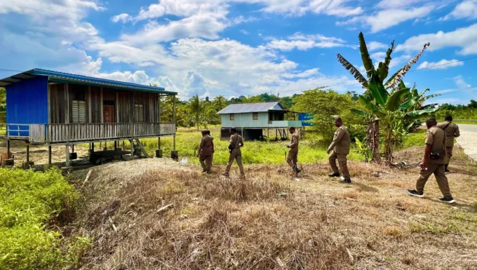 Pemkab Keerom Tertibkan Bangunan di Kawasan Hijau Trans Papua