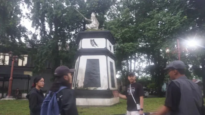 Sadar Krisis Identitas Generasi Muda, Jalan Kaki Mencatat Sejarah Klaten