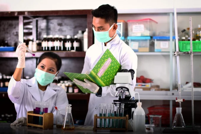 1-Tenaga Laboratorium Medik
