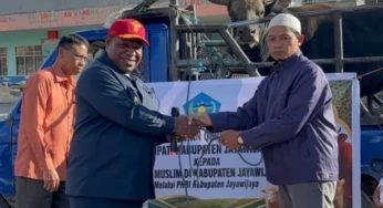 Jelang Idul Adha, Pemkab Jayawijaya Salurkan Bantuan Satu Ekor Sapi ke PHBI