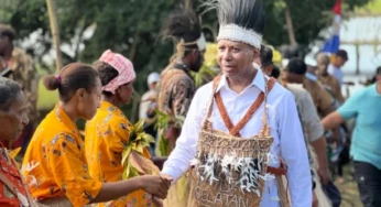 Gubernur Ajak Warga Kampung Kaniskobat Dukung Program Pembangunan