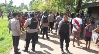 Diduga Sopir Serempet Seorang Warga, Puluhan Warga Datangi Kediaman Paskalis
