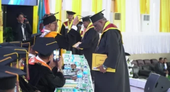 Wali Kota Abisai Rollo Raih Gelar Doktor, Diwisuda Bersama 873 Lulusan Uncen