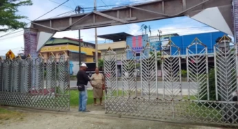 Lagi, Kantor Distrik Sentani Dipalang