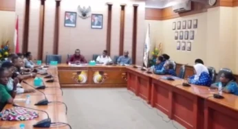 Tak Kunjung Dibayar, Guru PAUD Demo di DPRK Jayapura