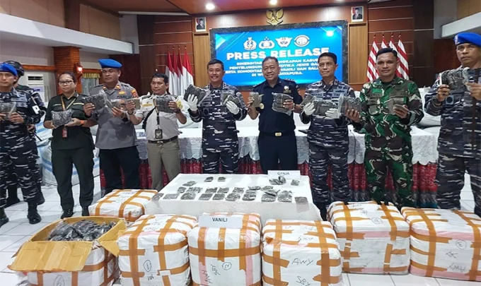 Foto boks bawah