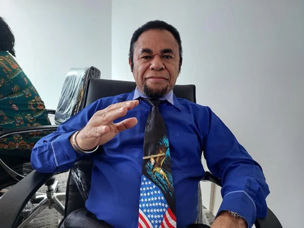 Foto boks bawah benny sweni