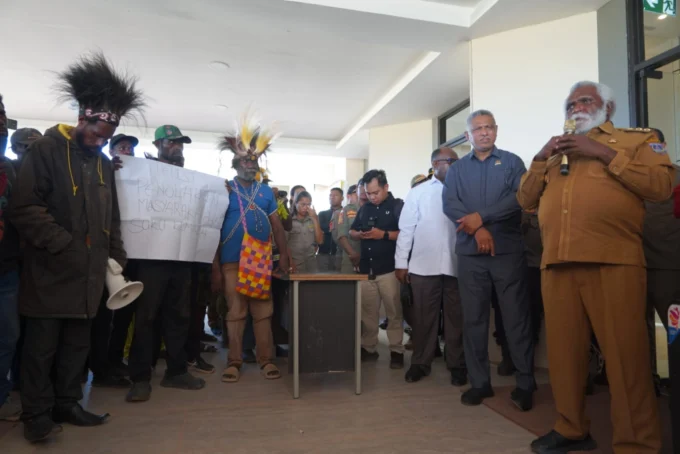 Masyarakat Adat Harus Diajak Duduk Bersama