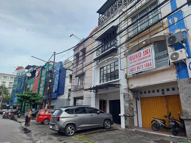 Pengunjung Beralih ke Kafe Pantai Holtekamp, Pemkot Cari Solusi Untuk Benahi