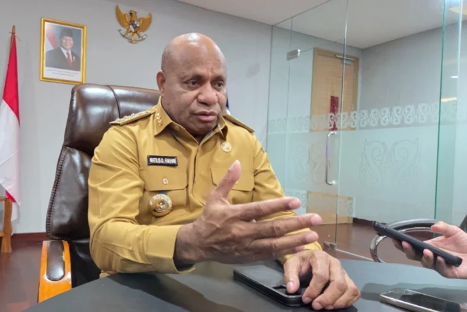 1-Gubernur Papua