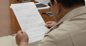 Prabowo Disurati Salah Satu Siswa dari Sorong