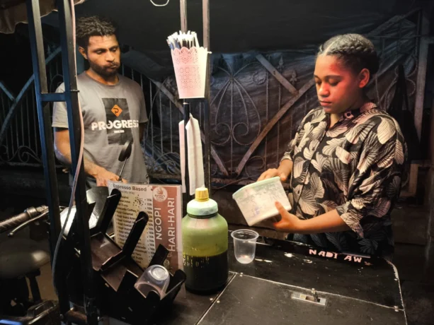 Tetap Percaya Diri Meski Mencatat hingga Menyapa Pelanggan Semua Lewat Layar
