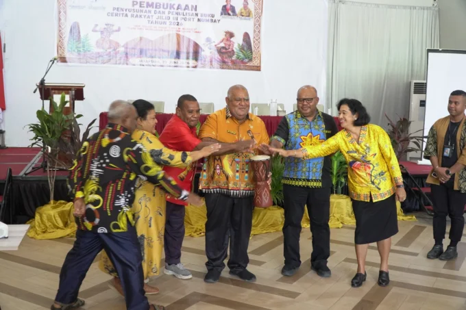 Lestarikan Bahasa dan Budaya, Pemkot Susun Buku Cerita Rakyat Port Numbay 