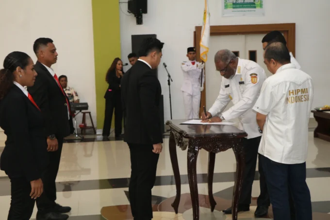 Foto A Opening