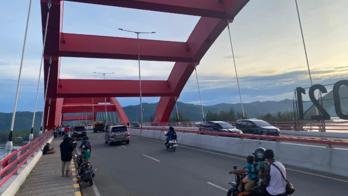 Jembatan Merah