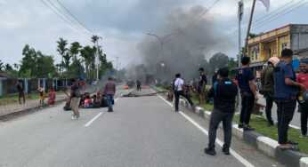Tolak Eksekusi Lahan, Warga Blokade Ruas Jalan Cenderawasih Mimika