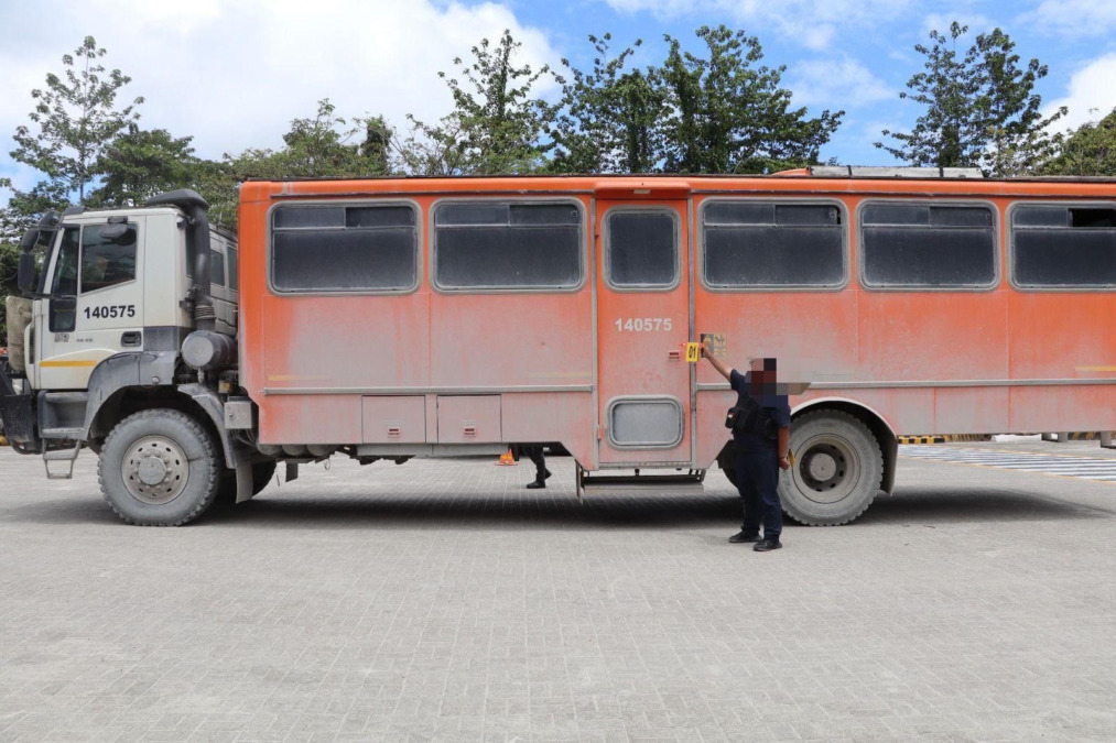 Identitas Penembak Bus Freeport Dikantongi