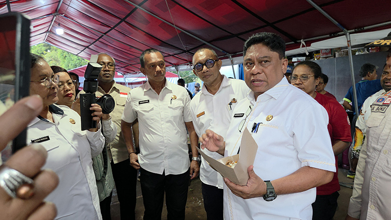 Pemprov Salurkan Tiga Truk Bantuan